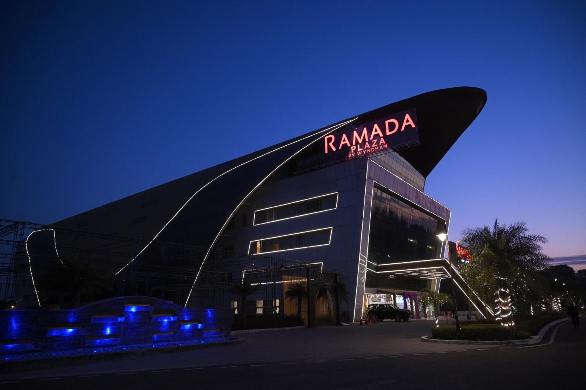 Ramada Plaza By Wyndham Jammu Vijaypur Hotel Luaran gambar